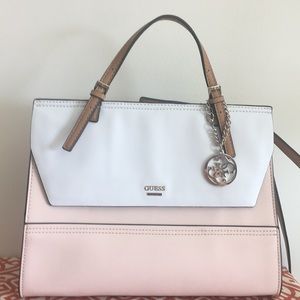 GUESS purse SALE!!!!Like new
